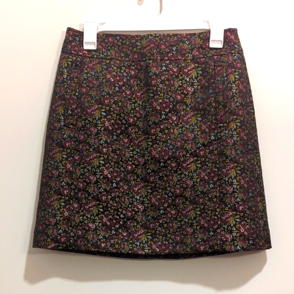 Loft Jacquard Floral Black Skirt With Pockets Size 4 - Picture 2 of 8